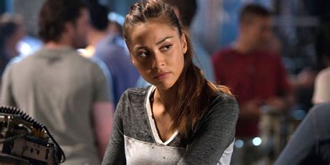 Raven Reyes Becomes The 100s Moral Compass In Season 6