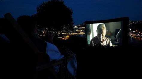 Cinema Ao Ar Livre Vista Para O Douro Ao Sabor Do Vinho Verde