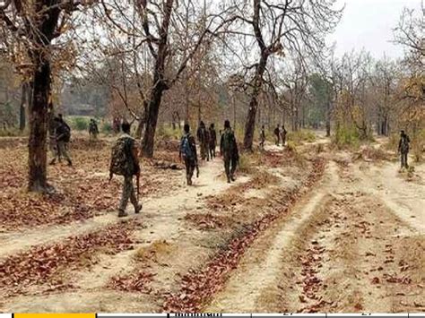 Maoist Security Force Encounter Jawan Missing नक्सलियों और