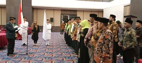 Ketua Dewan Mesjid Indonesia Maluku Utara Resmi Lantik Pengurus Dmi