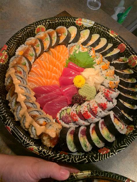 [I ate] Sushi platter : food