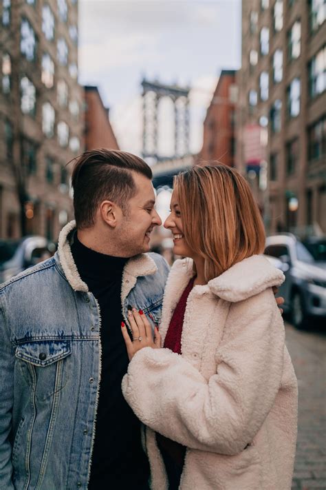 Nyc Engagement Photoshoot Ideas In 2021 Engagement Photoshoot Couple