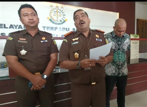 Ada Apa Kajari Siantar Tak Tahan 3 Tersangka Korupsi 2 9 Miliar Meski