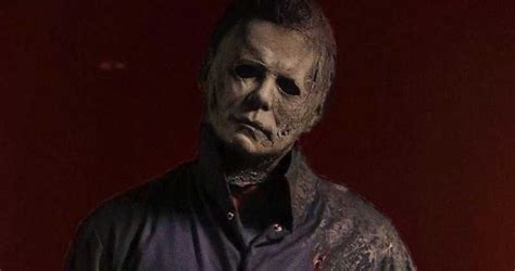 HALLOWEEN KILLS Featurette Highlights Michael Myers Latest Rampage