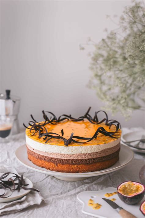 Dreierlei Mousse Au Chocolat Torte Mit Passionsfrucht La Crema