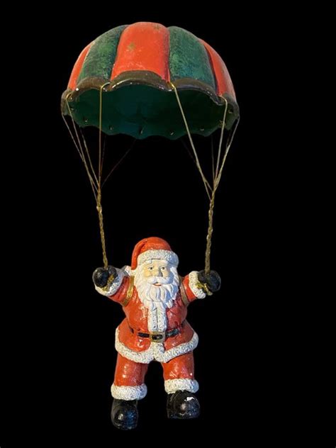 Statue Kerstman Aan Parachute Cm Composite Catawiki