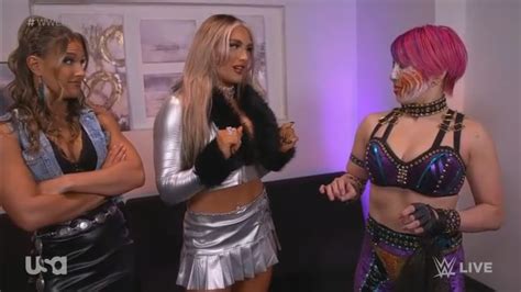 Tiffany Stratton Habla Con Asuka En Backstage Wwe Nxt 10 10 2023 En