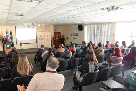 Con charla magistral enfocada al Centralismo y Descentralización