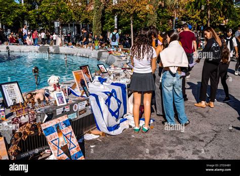 Tel Aviv Isra L D Cembre Les Gens Viennent Pour Adorer