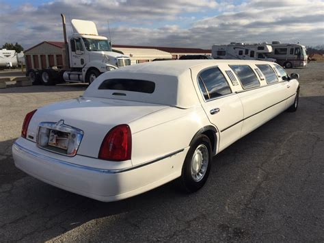 Used 2001 Lincoln Town Car Executive Limousine For Sale In Greenfield