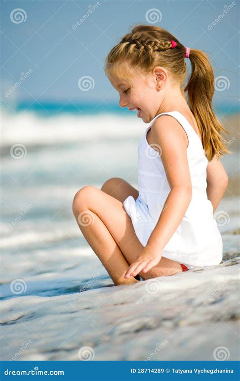 Little Girl On The Beach Stock Image Image Of Small 28714289