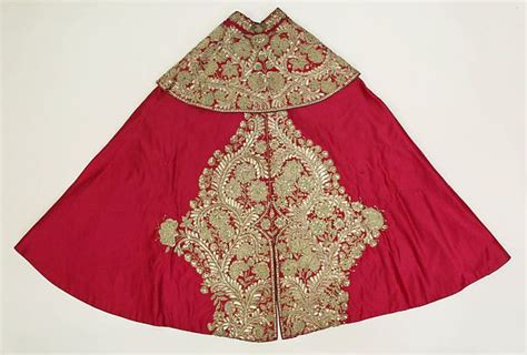 Cape Image 2 Spanish Late 19th Century Silk Metallic