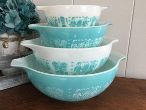 11 Oldest Pyrex Patterns That Have Brightened Kitchens For Decades - Oldest.org