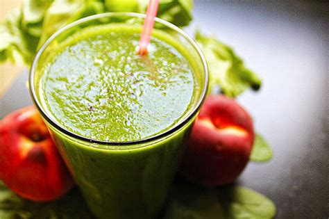 Gesunde Ernährung mit grünen Smoothies gesund co at