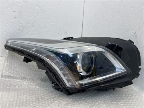 Cadillac Cts Headlight Right Side Halogen Oem Passenger