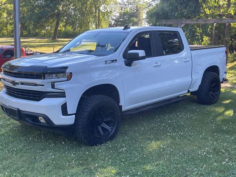 2020 Chevrolet Silverado 1500 With 20x10 18 Fuel Siege And 33105r20 Goodyear Wrangler