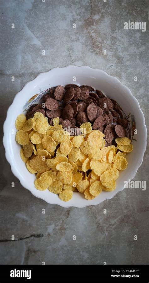 Frosted Flakes Cereal Bowl Hi Res Stock Photography And Images Alamy