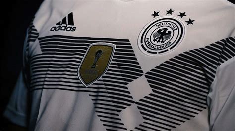 Das Neue Wm Trikot Der Weltmeister Dfb Deutscher Fu Ball Bund E V