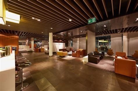 7 Best Airport Lounges in the World