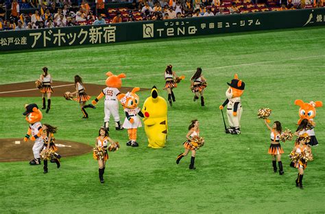 A Yomiuri Giants Game at Tokyo Dome – Les Taylor Photography