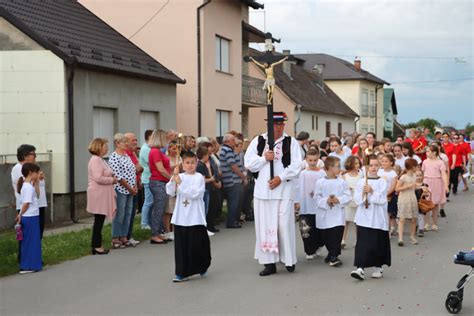 U DONJEM MIHOLJCU SVEČANO PROSLAVLJEN BLAGDAN TIJELOVA Miholjština info