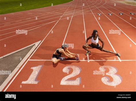 Women Track Race Start High Resolution Stock Photography And Images Alamy