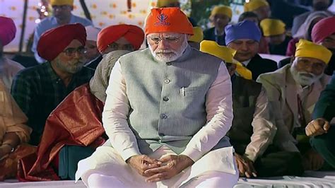 Teachings Of Sikh Gurus Are Like Beacon Of Light Says PM Modi On