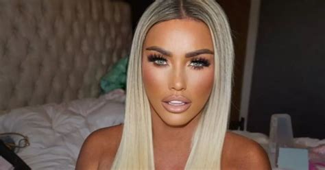 Katie Prices Fuming Fans Walk Out On Make Up Masterclass As Star