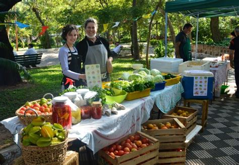 Feria agroecológica y artesanal llega a la Plaza Italia