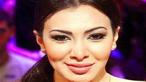 النيابة تستمع لأقوال ضباط الهرم في تعدي الفنانة ميرهان حسين عليهم