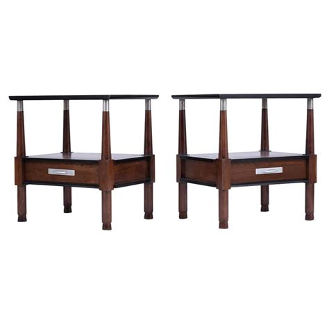 Lane First Edition Mid Century Modern Sculpted Walnut Nightstands Pair