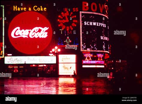 Schweppes Advert Old Hi Res Stock Photography And Images Alamy