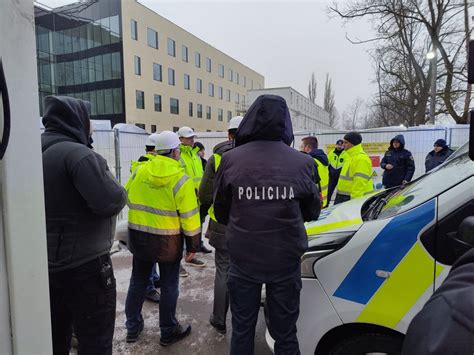 Policijā sāk lietu pret būvfirmu Velve par Stradiņa slimnīcas jaunā