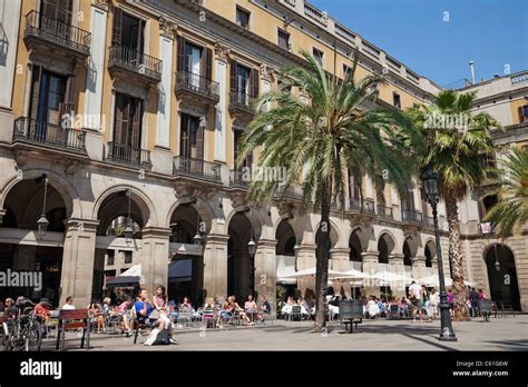 Spain, Barcelona, Las Ramblas, Restaurants in the Plaza Real Stock ...