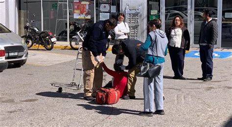 De Reversa Taxista Atropella A Mujer En El Fuentes Mares