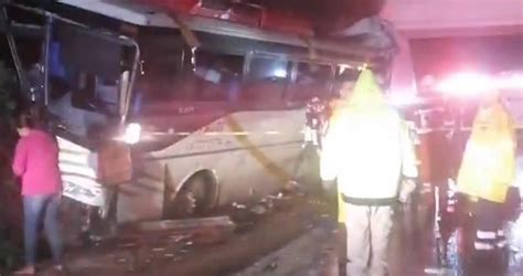 Trágico Accidente Sobre La Autopista Tepic Guadalajara Deja Varios