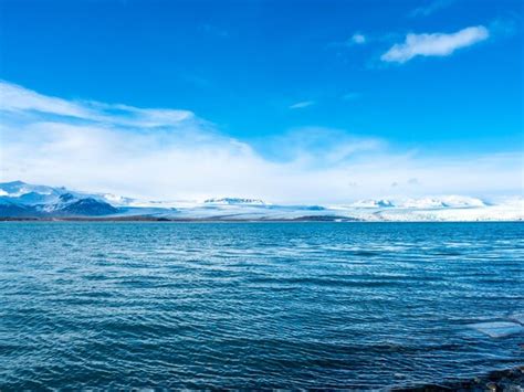 Lagoa De Iceberg Jokulsarlon Geleira E Grande Iceberg Sob C U Azul