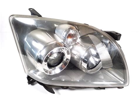 Used TOYOTA Avensis Headlights HCHR568