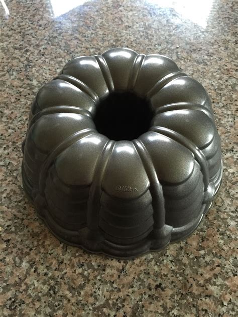 Bundt From Wilton Bundt Pans Cake Pans Must Have Gadgets Room Paint