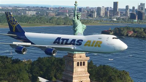 Dangerous Airport Very Low Scary Landing Boeing Atlas Air At