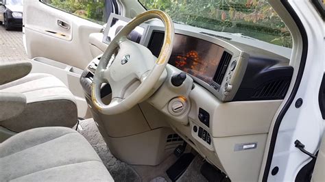 Israbi: 2004 Nissan Elgrand Interior