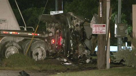 Pickup Driver Killed In East Freeway Crash With 18 Wheeler