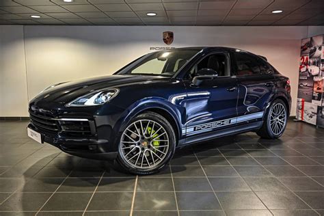 Achetez un Porsche Cayenne E Hybrid Coupé d occasion ou dans votre