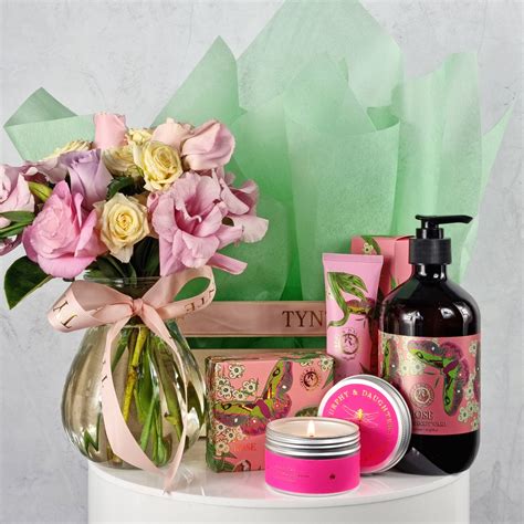 Pamper Hamper With Flowers