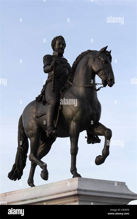 Statue of Henri IV Pont Neuf Paris France Stock Photo - Alamy