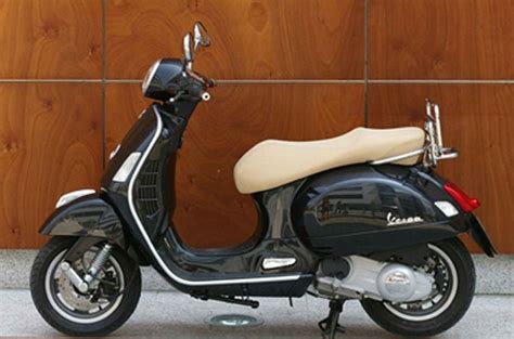 Ambizione Riparo Partenza Bauletto Vespa Gts 300 Usato Eruzione Cutanea