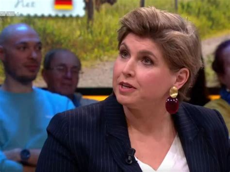 Angela De Jong Reageert Op Monica Geuze Wil Wel In Je Gezicht Zeggen