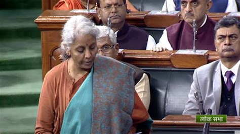 Budget 2023 Nirmala Sitharaman Tables Economic Survey India S GDP