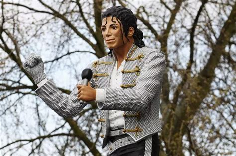 The 'laughing stock' Michael Jackson statue which found a new home in ...