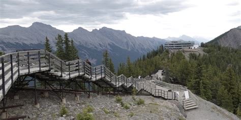 Banff Gondola To The Top Of Sulphur Mountain - Double Snuggle